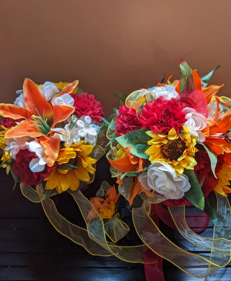 Sunflowers, Lillies & Carnations 8 Piece Wedding Package - Image 4