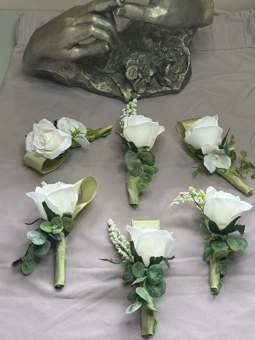 White Rose Magnetic Boutonnières Package of 6 - Image 2