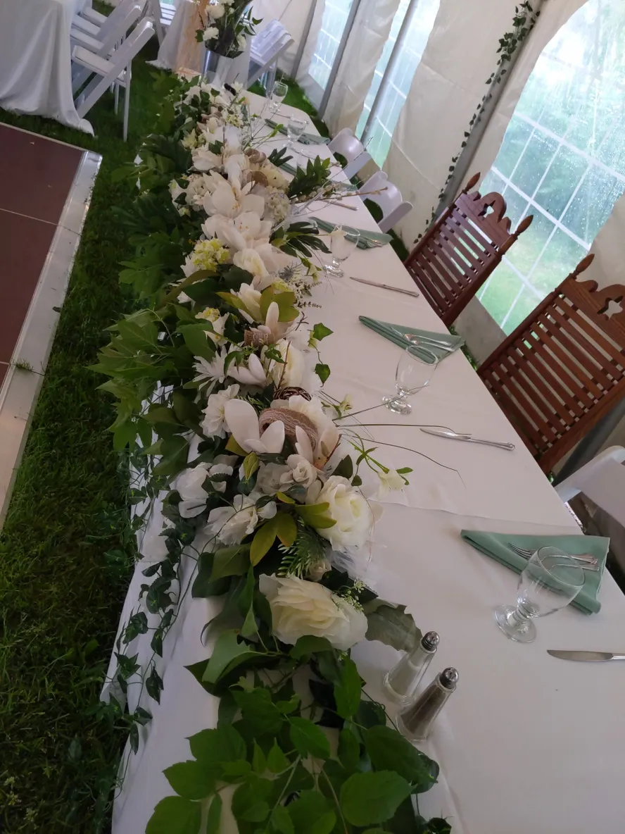 Wedding Head Table Arrangement
