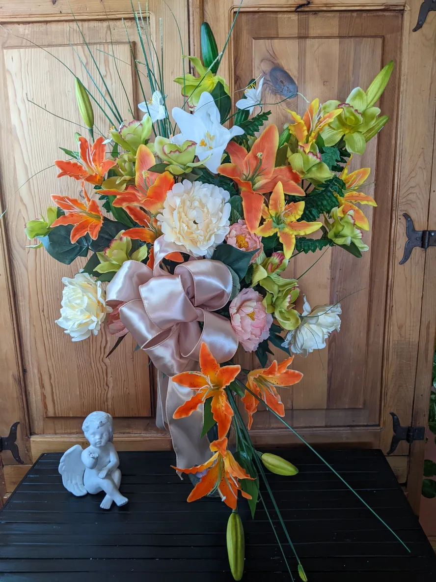 Sympathy Gravesite Flower Arrangememt - Image 3