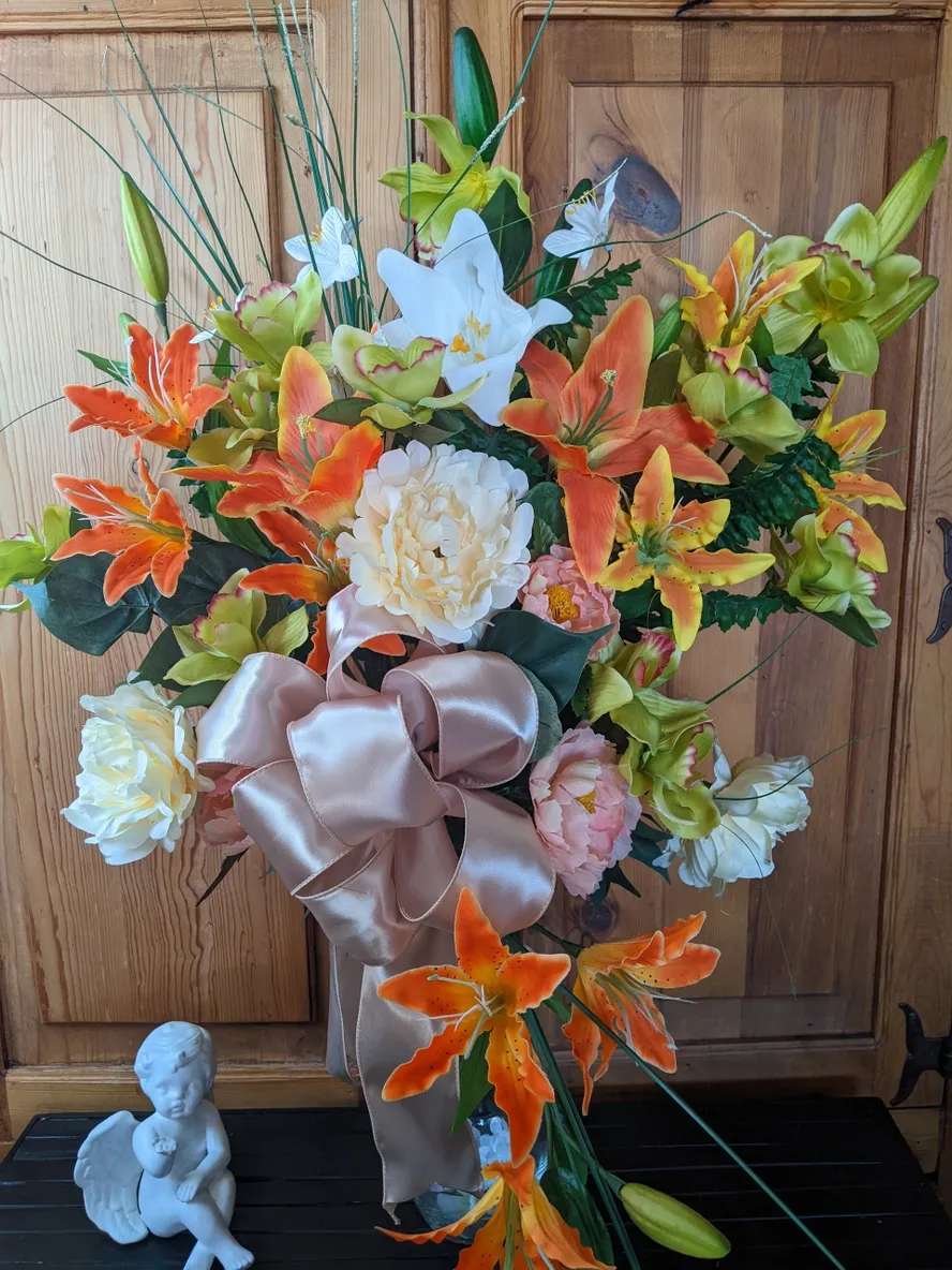 Sympathy Gravesite Flower Arrangememt - Image 4