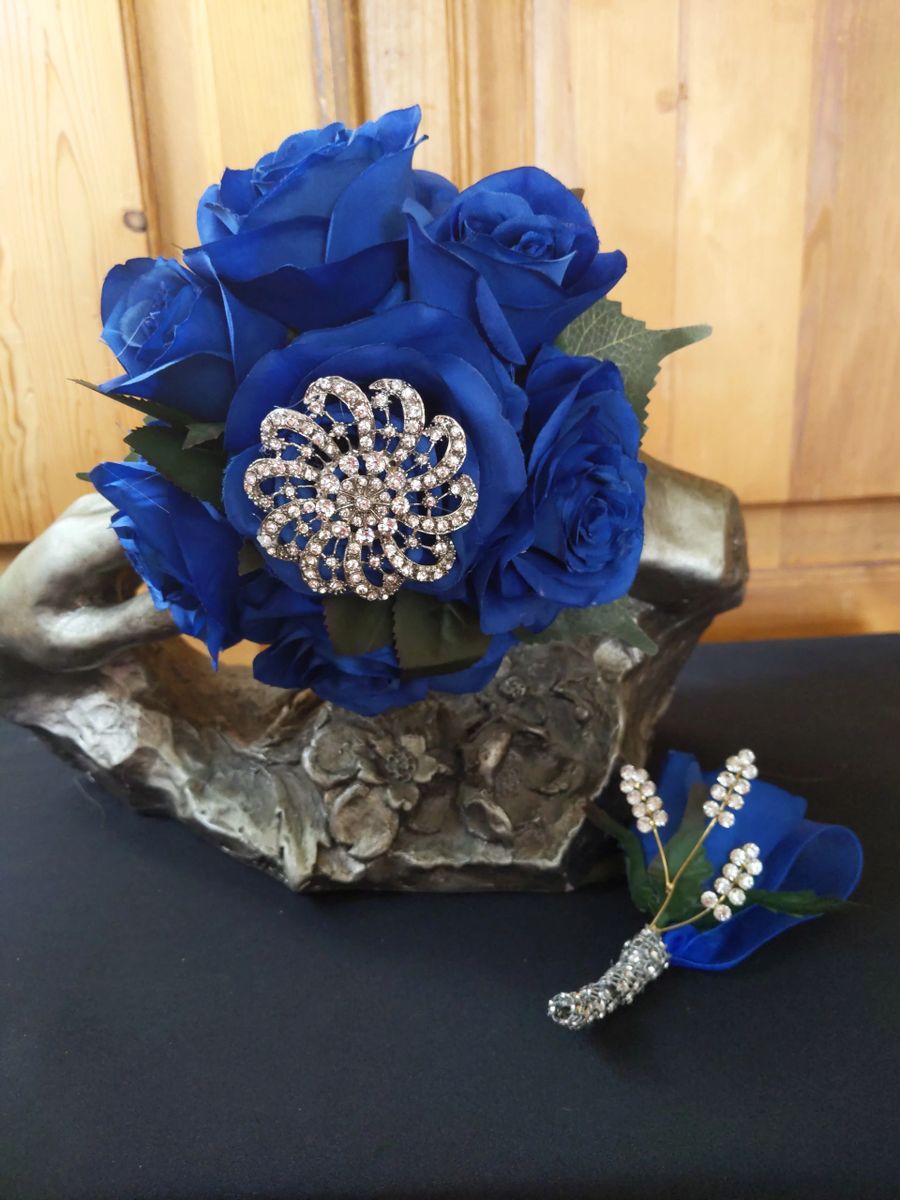 Blue Diamond 16" Bridal Bouquet & Matching Bout - Image 12