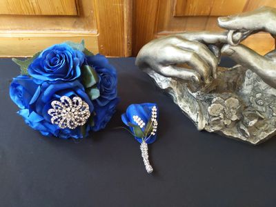 Blue Diamond 16" Bridal Bouquet & Matching Bout - Image 2